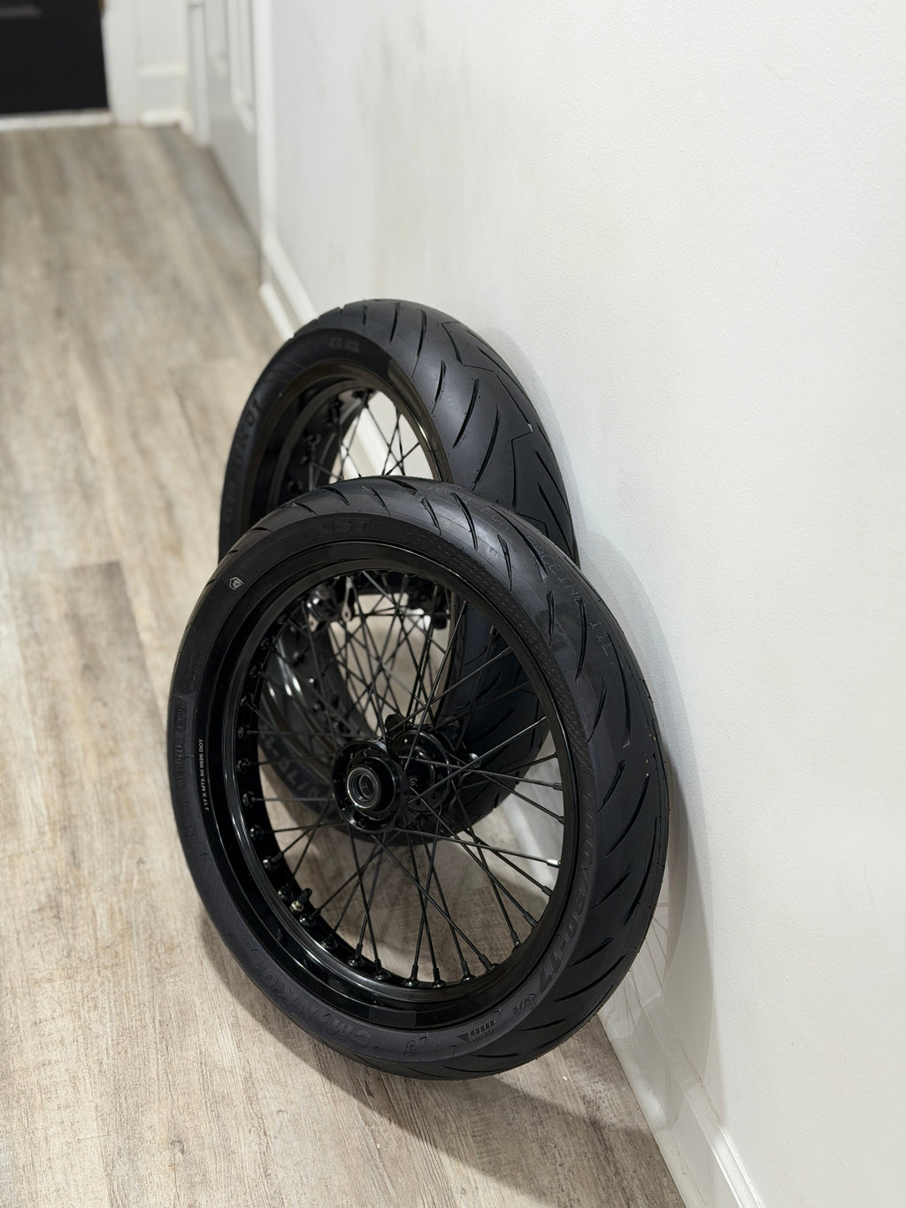 Ultra Bee or Komodo 17' Supermoto Wheelset GLOSS BLACK
