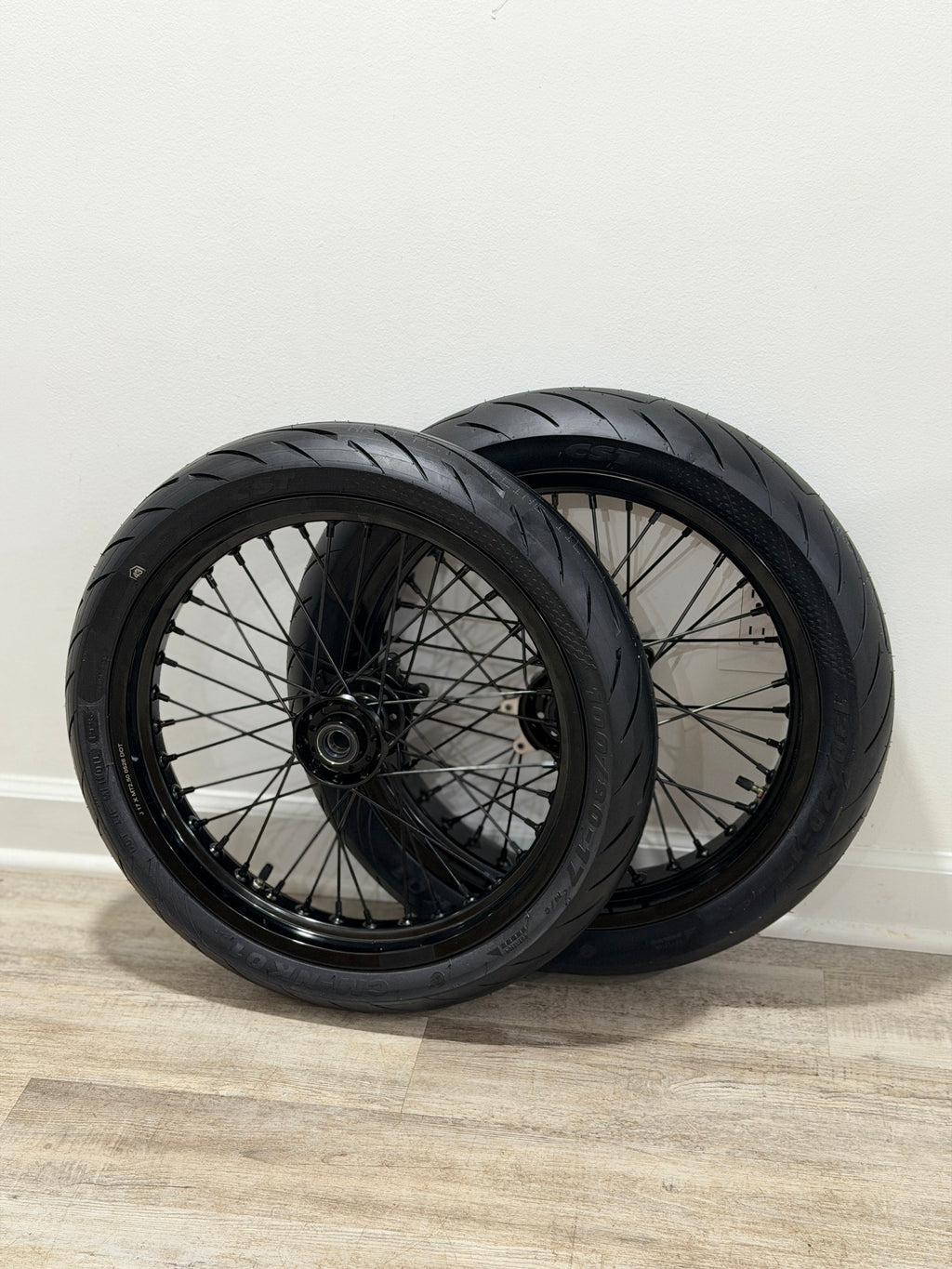 Ultra Bee or Komodo 17' Supermoto Wheelset GLOSS BLACK