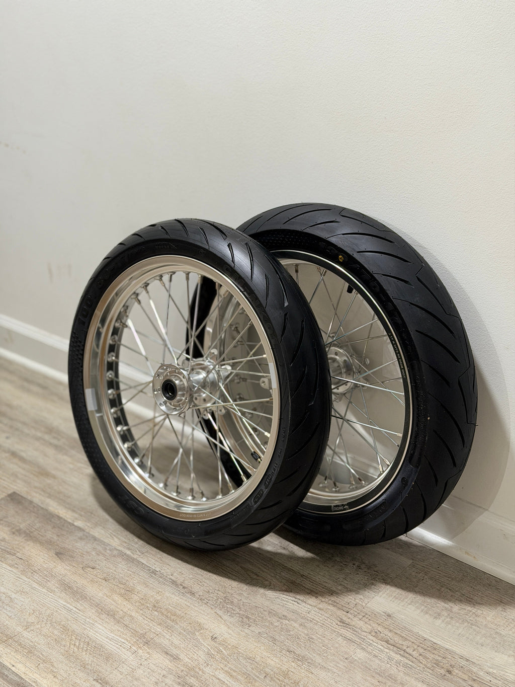 Chrome Ultra Bee/Komodo 17' Supermoto Wheelset