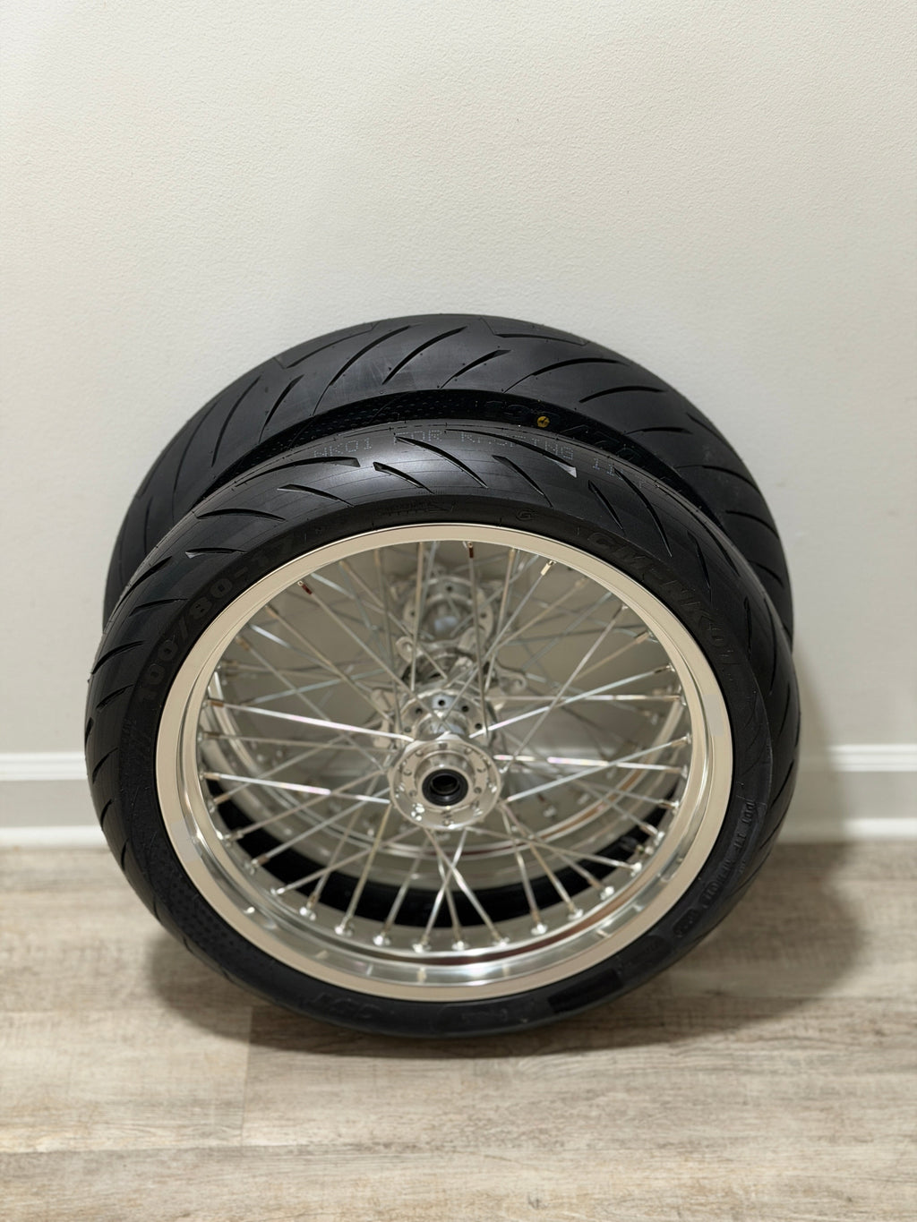 Chrome Ultra Bee/Komodo 17' Supermoto Wheelset